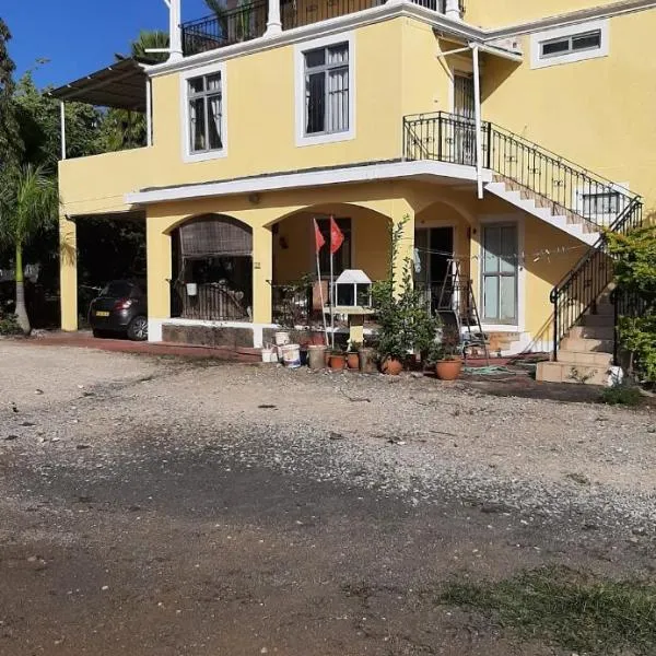 DINO 1, hotel in Trou aux Biches