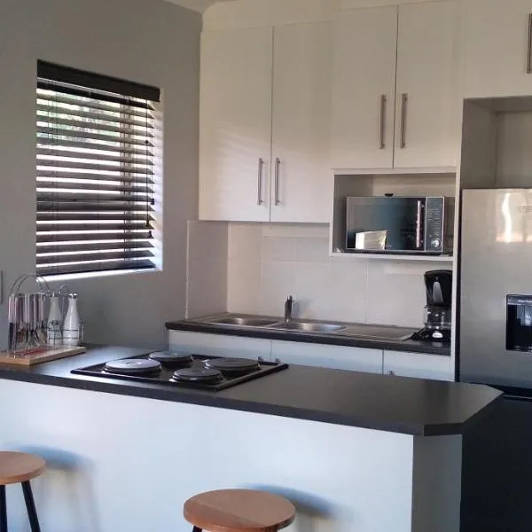 Lathitha Self-Catering, hotel in Springfield