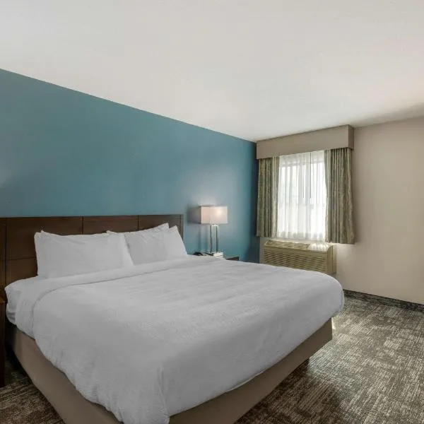 Best Western Watertown Inn & Suites, hotel di Watertown