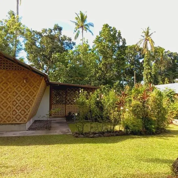 Bat Tree Cottages, hotel i Agoho