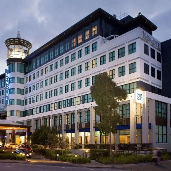 ノボテル メルボルン グレン ウェバリー（Novotel Melbourne Glen Waverley）、グレン・ヴェイバリーのホテル