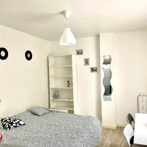 Studio avec wifi a Le Perreux sur Marnec, hotel i Le Perreux-sur-Marne