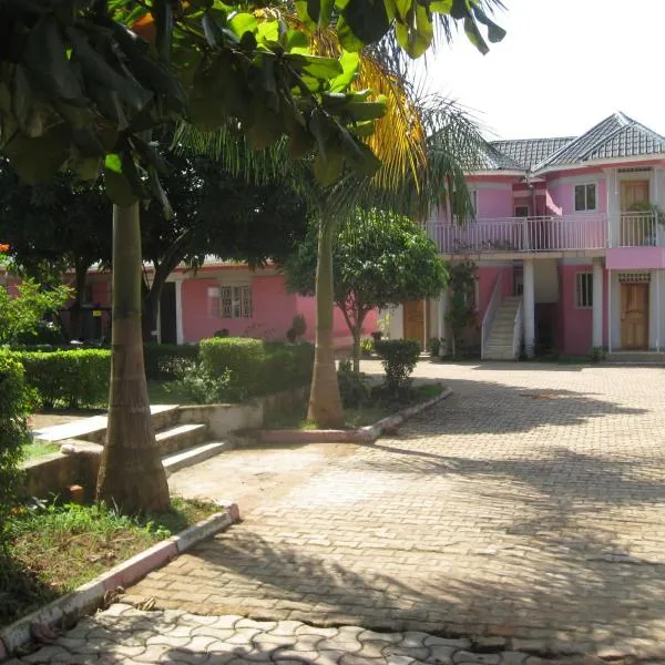 R&R Gardens Hotel, hôtel à Mbale