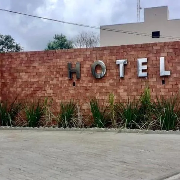 DELUZ HOTEL, hotell i Aparecida do Taboado