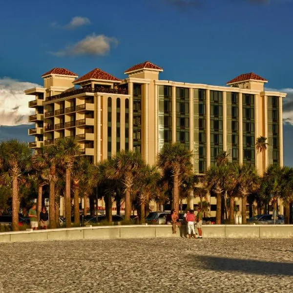 Pier House 60 Clearwater Beach Marina Hotel、クリアウォーター・ビーチのホテル