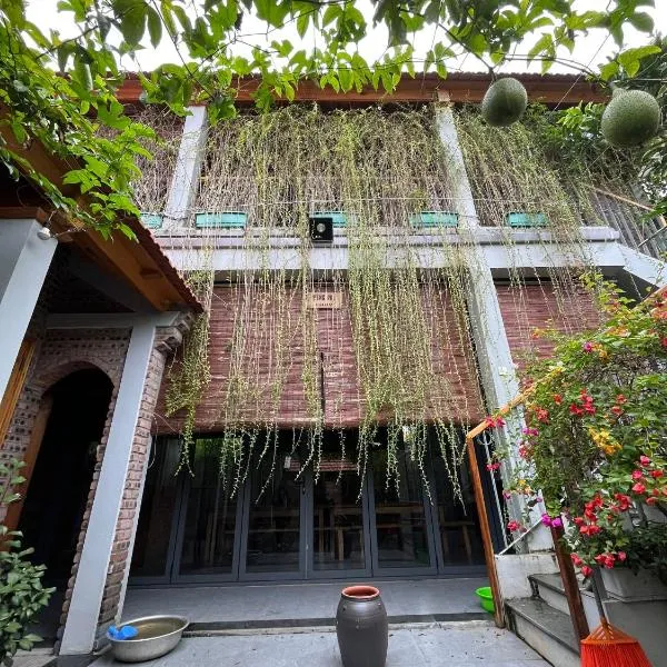 Sơn Tây에 위치한 호텔 Đường Lâm Village