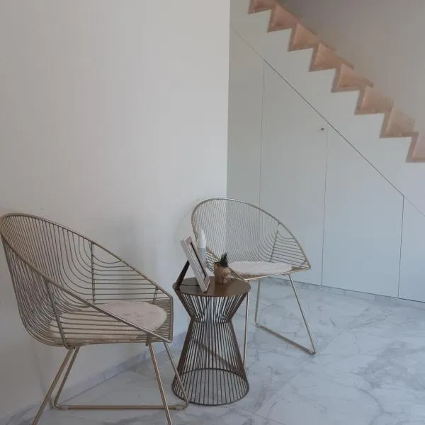 Puhr House, hotel in Geluwe