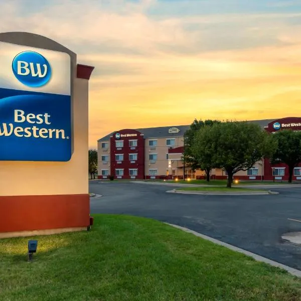 Best Western Governors Inn and Suites, hotel v destinaci Wichita