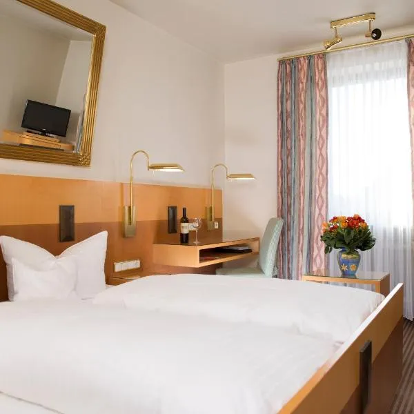 Hotel Dietmayr, hotel v destinaci Neumarkt in der Oberpfalz
