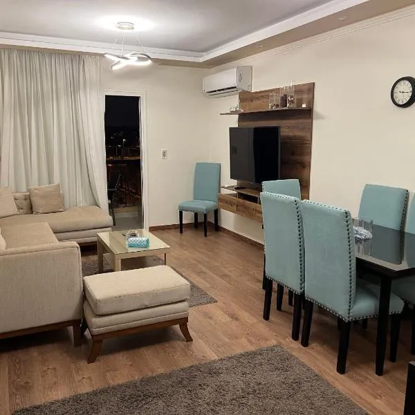 Families Only - Rehab 2 - Two Bedrooms Flat for you, hotel in Burg el-Ḥudûd