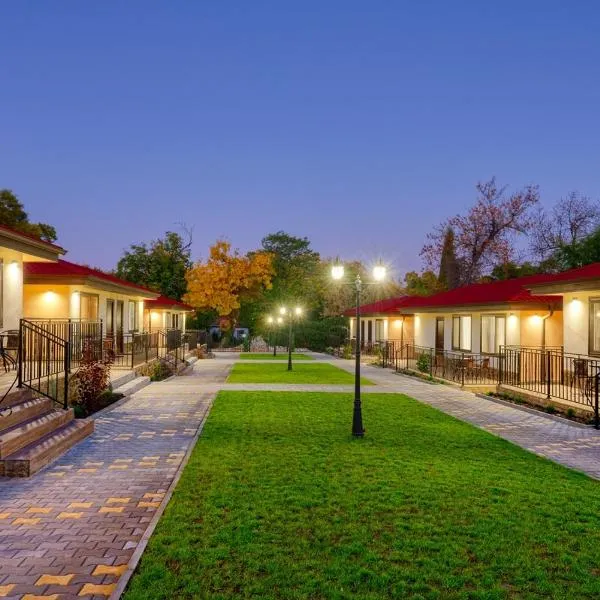Комплекс Колонада, hotel v destinaci Chisarja