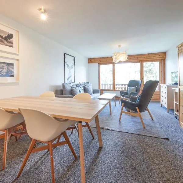 Cosy studio for 5 near ski lift, HAMEAU D2, hotel in Les Collons