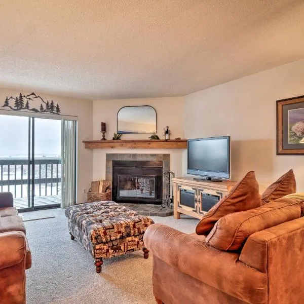 Ski, Hike and Explore All-Season Frisco Condo, hotel en Frisco