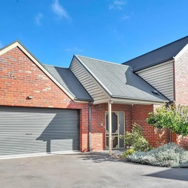 Central Villa/Two King beds/Disabled/Family/Pets, hotel v destinaci Maryborough