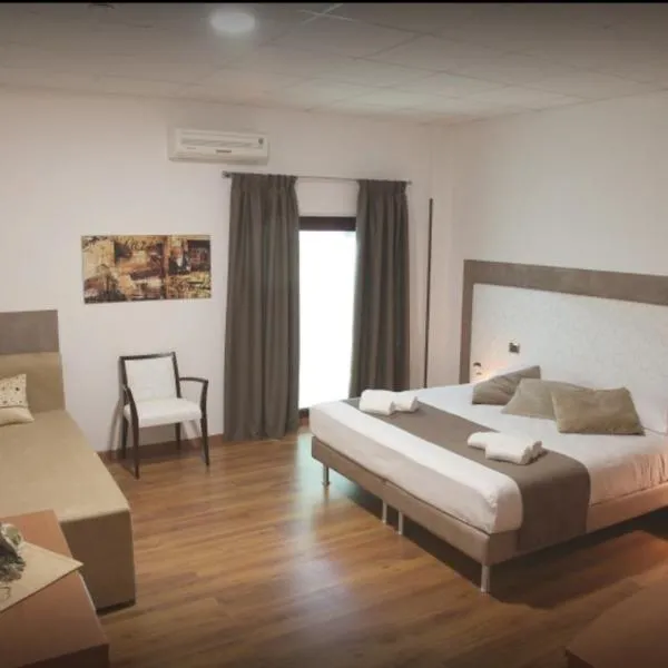 Adams Rooms - Affittacamere, hotel en San Giovanni Lupatoto