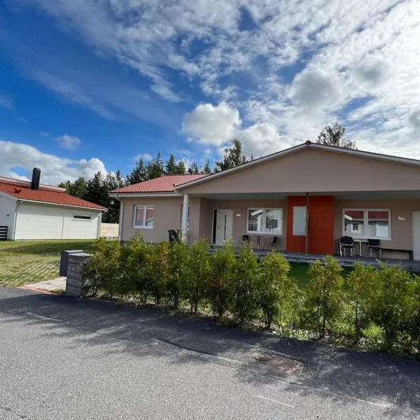 Beautiful terraced house with private parking, hotel v destinaci Sandviken