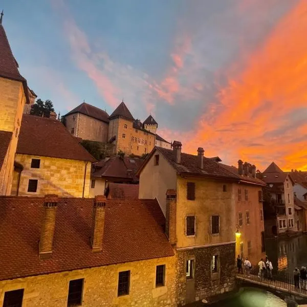 LES SUITES D'ANNICIACA - Hyper centre avec vue sur le chateau – hotel w Annecy