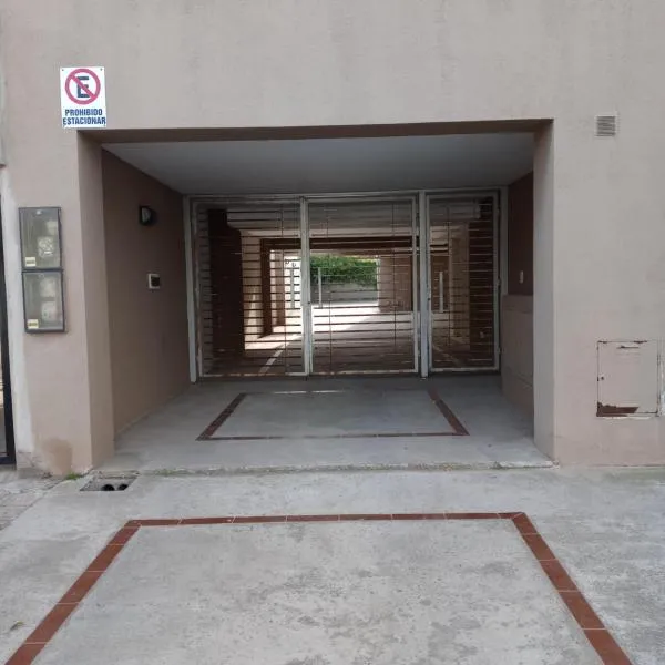 Jugueze Tres Arroyos II, hotel a Tres Arroyos