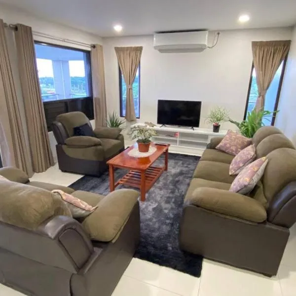 Lovely 4-bedroom Holiday home with free parking., hotel in Lautoka