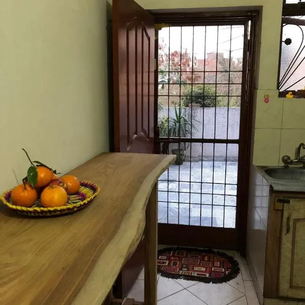Five Giants Lahore Homestay, hotel in Lahore