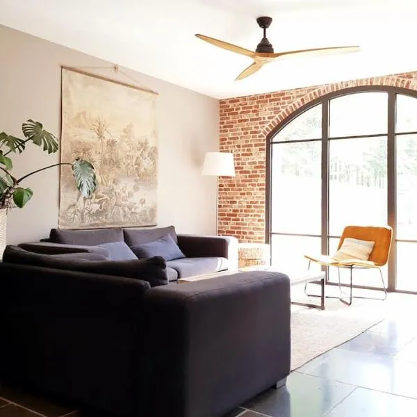 Gite Le Clos Sainton, hotel in Saint-Hilaire-Saint-Mesmin