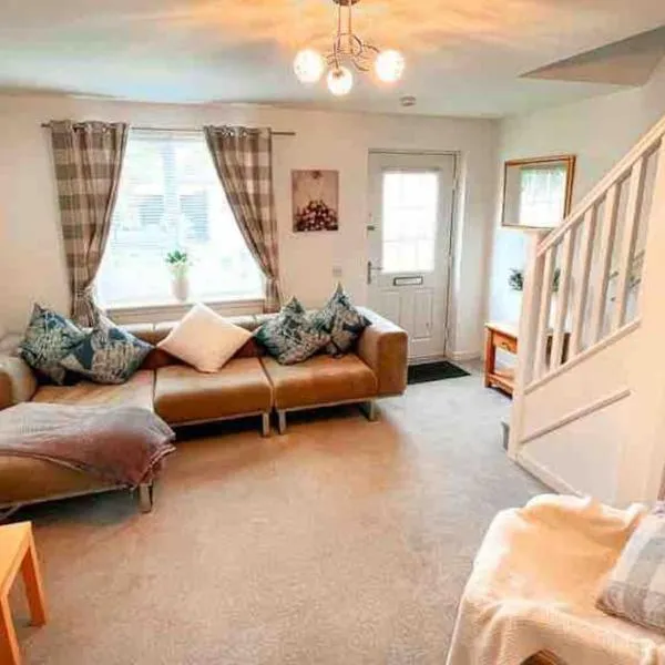 Loch Leven Getaway - 2 bed house, hôtel à Kinross