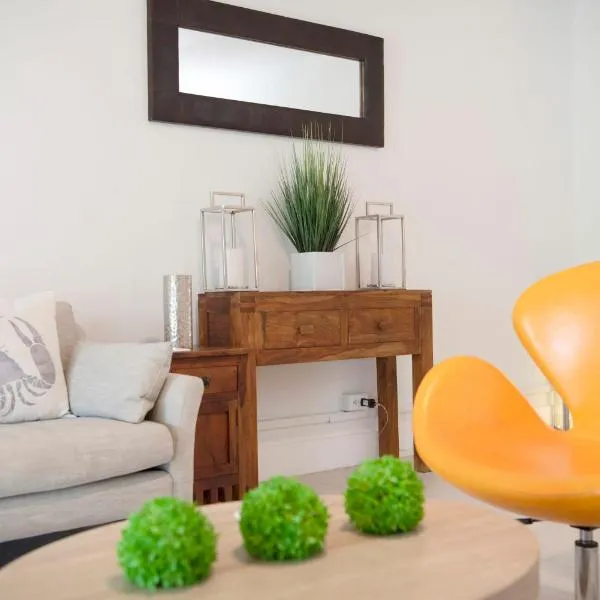 Beach Living at Island Pine Villas BLSE, hotell sihtkohas George Town