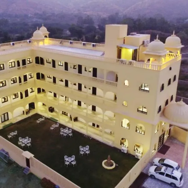 Atulya Niwas, hotell i Jharol