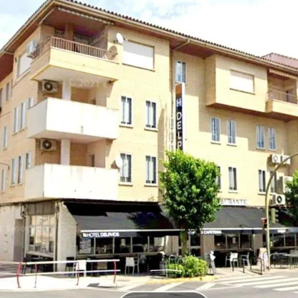 Hotel Delphos, hotel in Coria