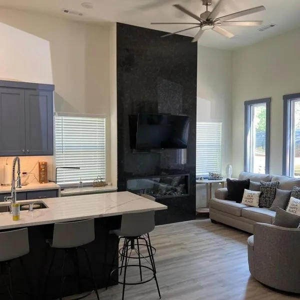 Perfectly located 2 bed/2 full bathroom/1 sofa bed, hotel a Bentonville