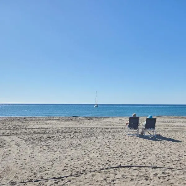 Apartamento Luna Llena Cabo de Gata, hotel v destinácii El Cabo de Gata