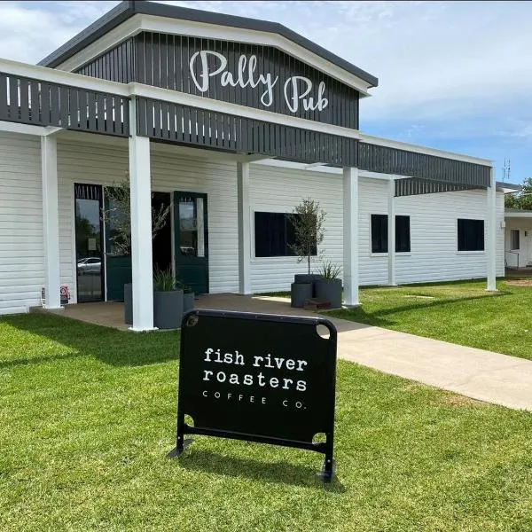 Pally Pub, hotel di Pallamallawa