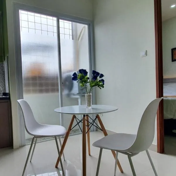REG GUESTHOUSE, hotel v destinaci Tanjungredep