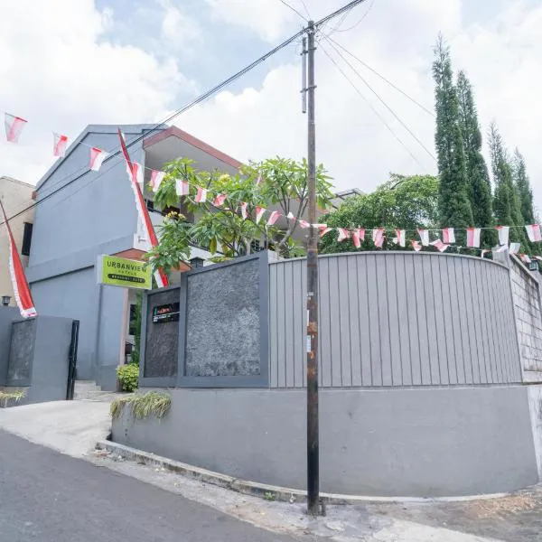 Urbanview Hotel Bubusini Batu by RedDoorz, hotell sihtkohas Batu