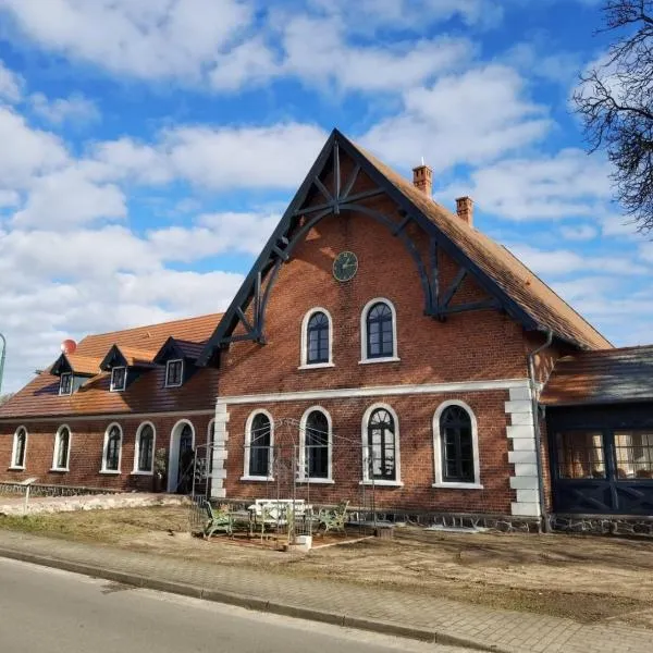 Inspektorenhaus Dobbin Ferienpension, מלון בלינסטו