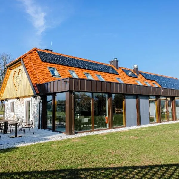 Kolpa Resort Village Majer - Apartments and Glamping, hotell i Gradac