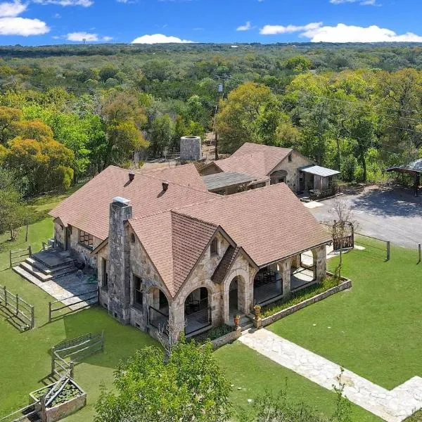Milk Bath Springs House, hotel in Dripping Springs