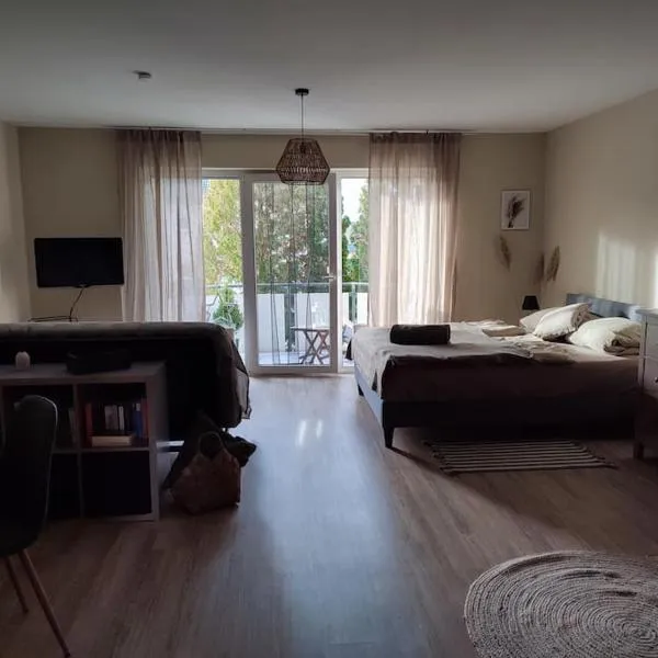 Gemütliches Ferienapartment mit optionaler E-Ladesäule، فندق في آيشينزيل