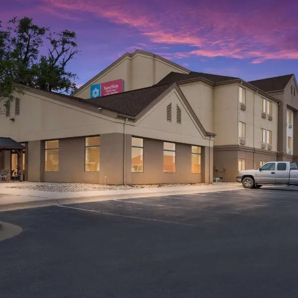 SureStay Plus Hotel by Best Western Coralville Iowa City, hotel in West Branch