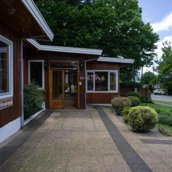 Hotel y Cabañas Villarrica, hôtel à Villarrica