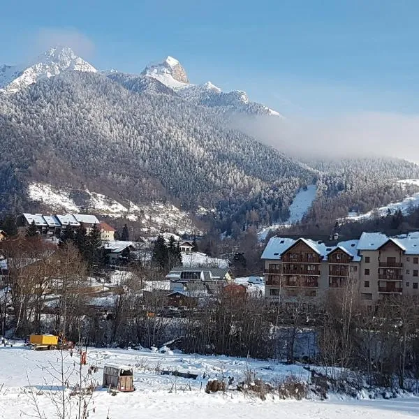 APPARTEMENT ANCELLE: Ancelle şehrinde bir otel