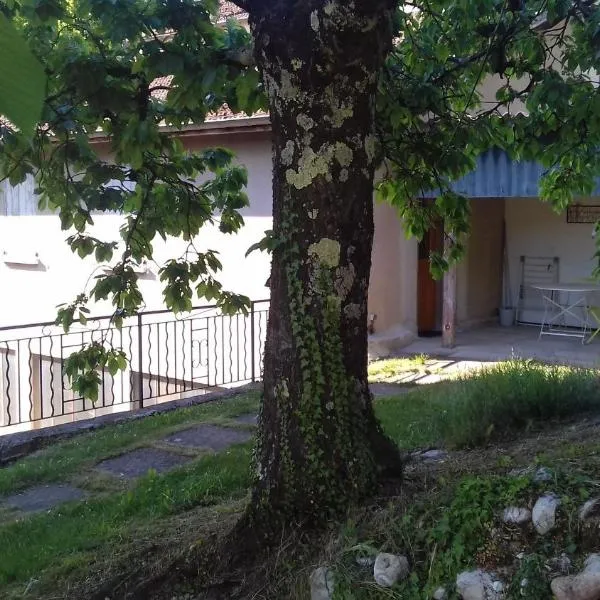 Côté Jardin, hotel in Saint-Jean-en-Royans