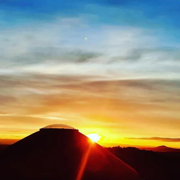 Yourte ,volcans,randonnées,lacs,quiétude, hotel a Grandeyrolles