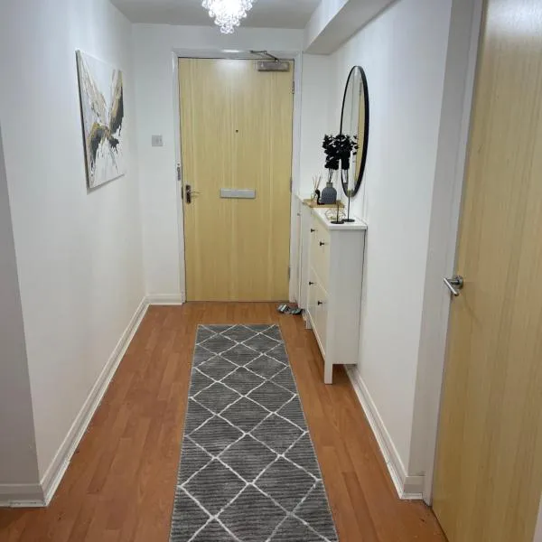 Entire 2 bedroom Beautiful newly furnished flat, hotel a Glasgow