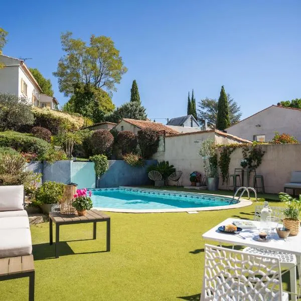 Logis Hôtel La Fenière, hotel in Saint-Zacharie