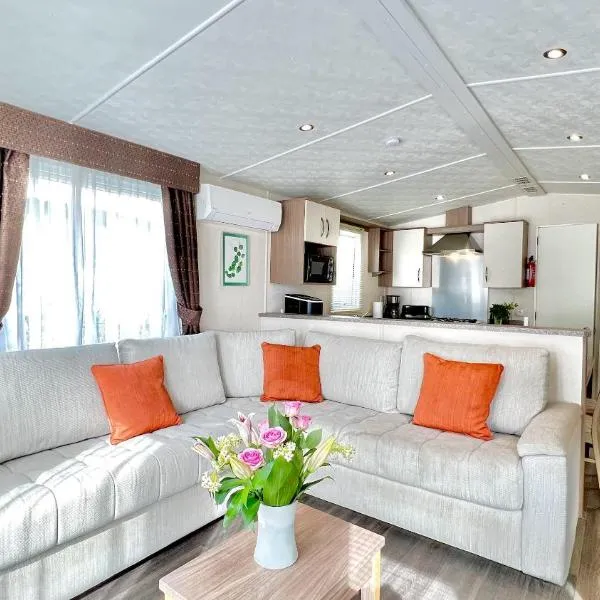 Mobil-Home Victory Camping Siblu 4****, hotel u gradu 'Fréjus'