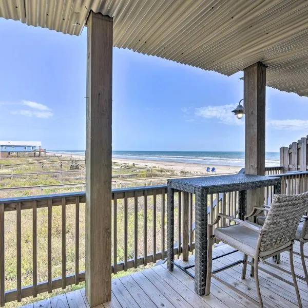 Near Ocean Surfside Beach Gem with Deck and Views!, khách sạn ở Surfside Beach