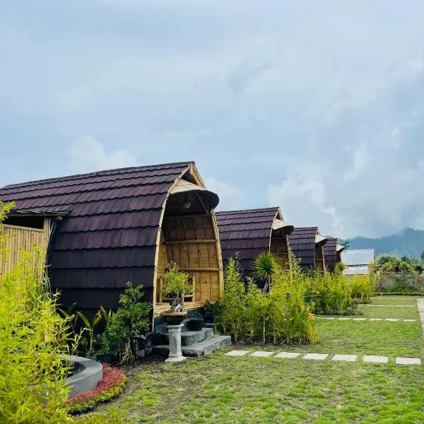 Tegal Bamboo cottages & private hot spring, hôtel à Baturaja