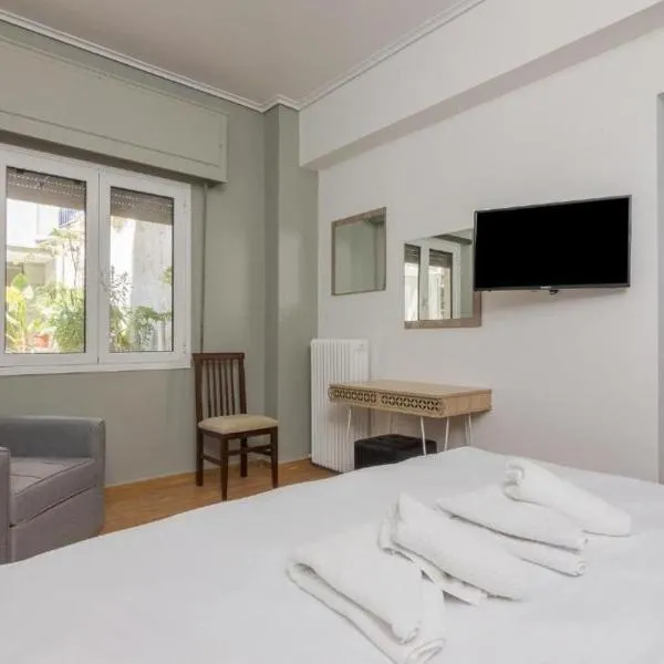 Fully renovated 1 bedroom condo, hotel in Athens