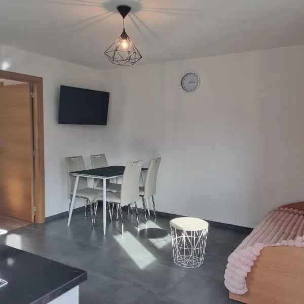 Studio Blackbird, отель в городе Grimisuat